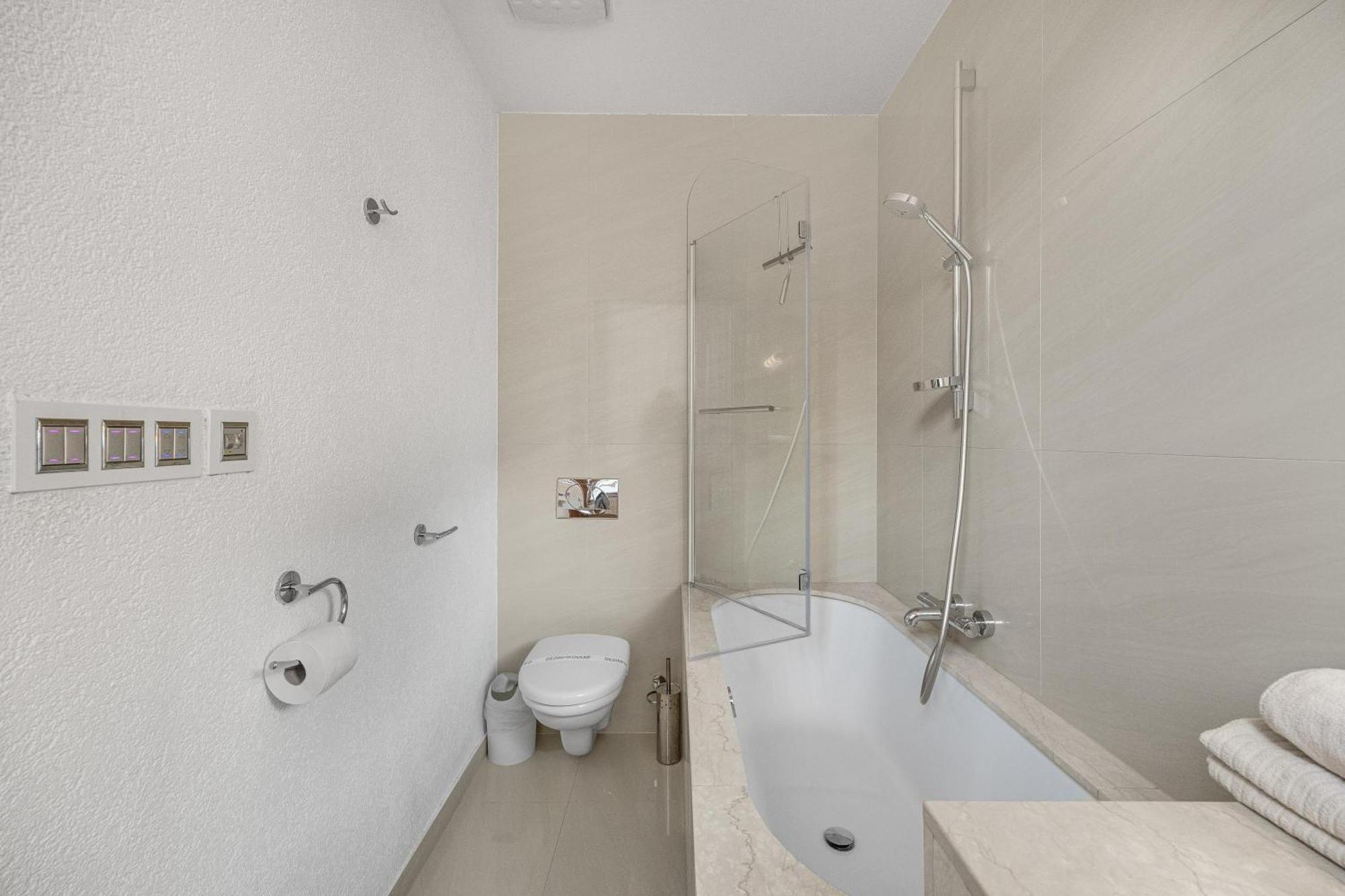 Revon Business Apartment 50 Dunajska Bratislava Esterno foto