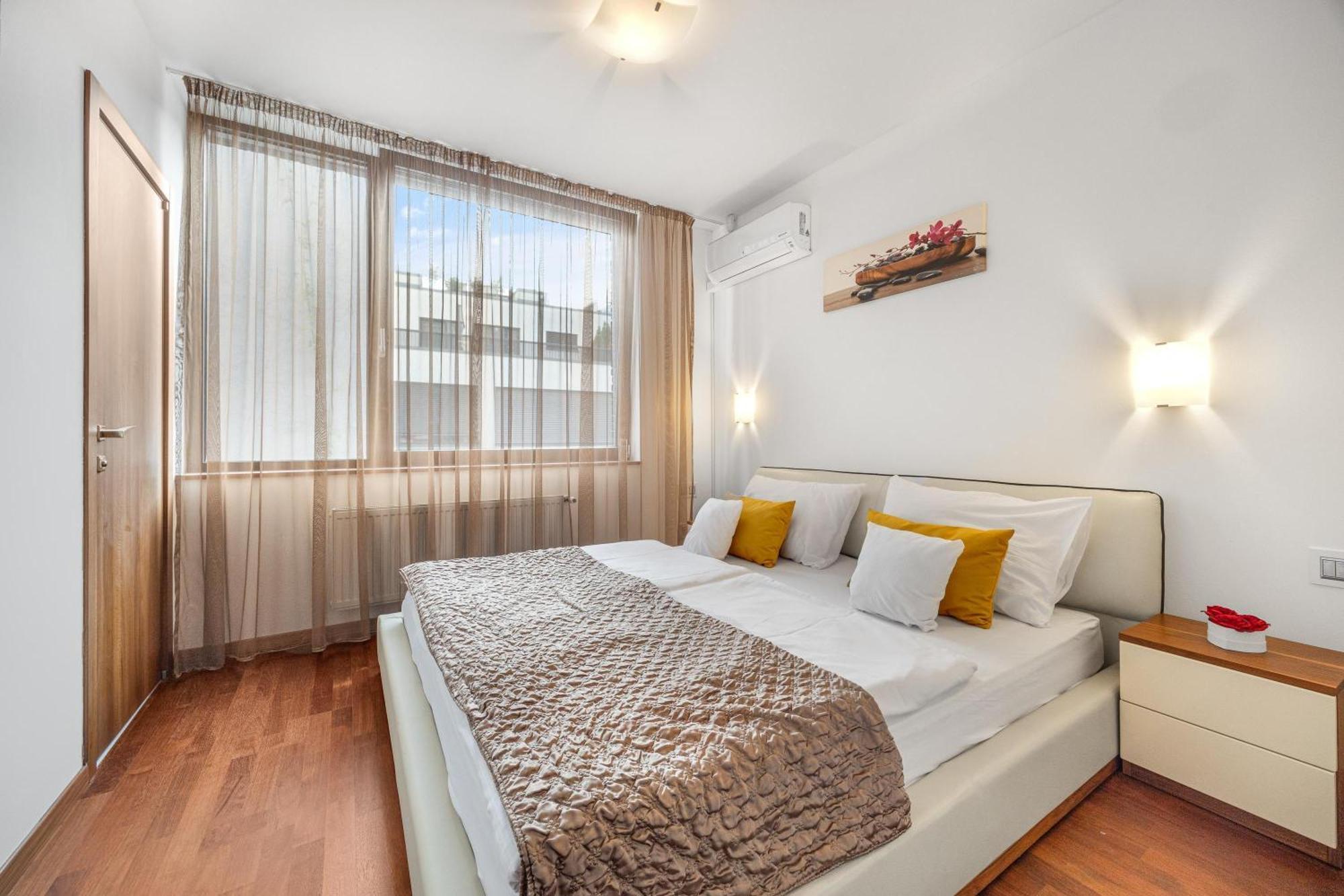 Revon Business Apartment 50 Dunajska Bratislava Esterno foto