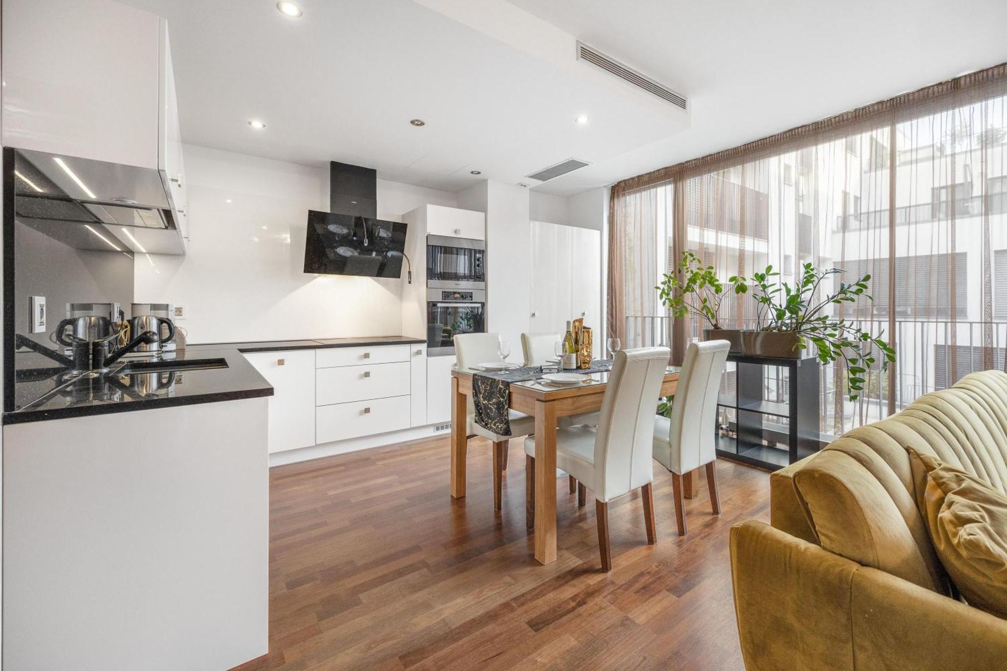 Revon Business Apartment 50 Dunajska Bratislava Esterno foto